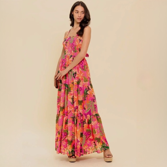 Floral Maxi Dress in Pink and Orange - Picture 4 of 9